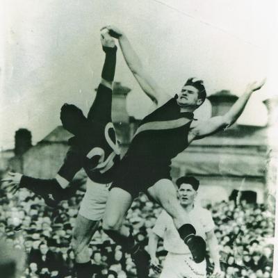 Jones Les